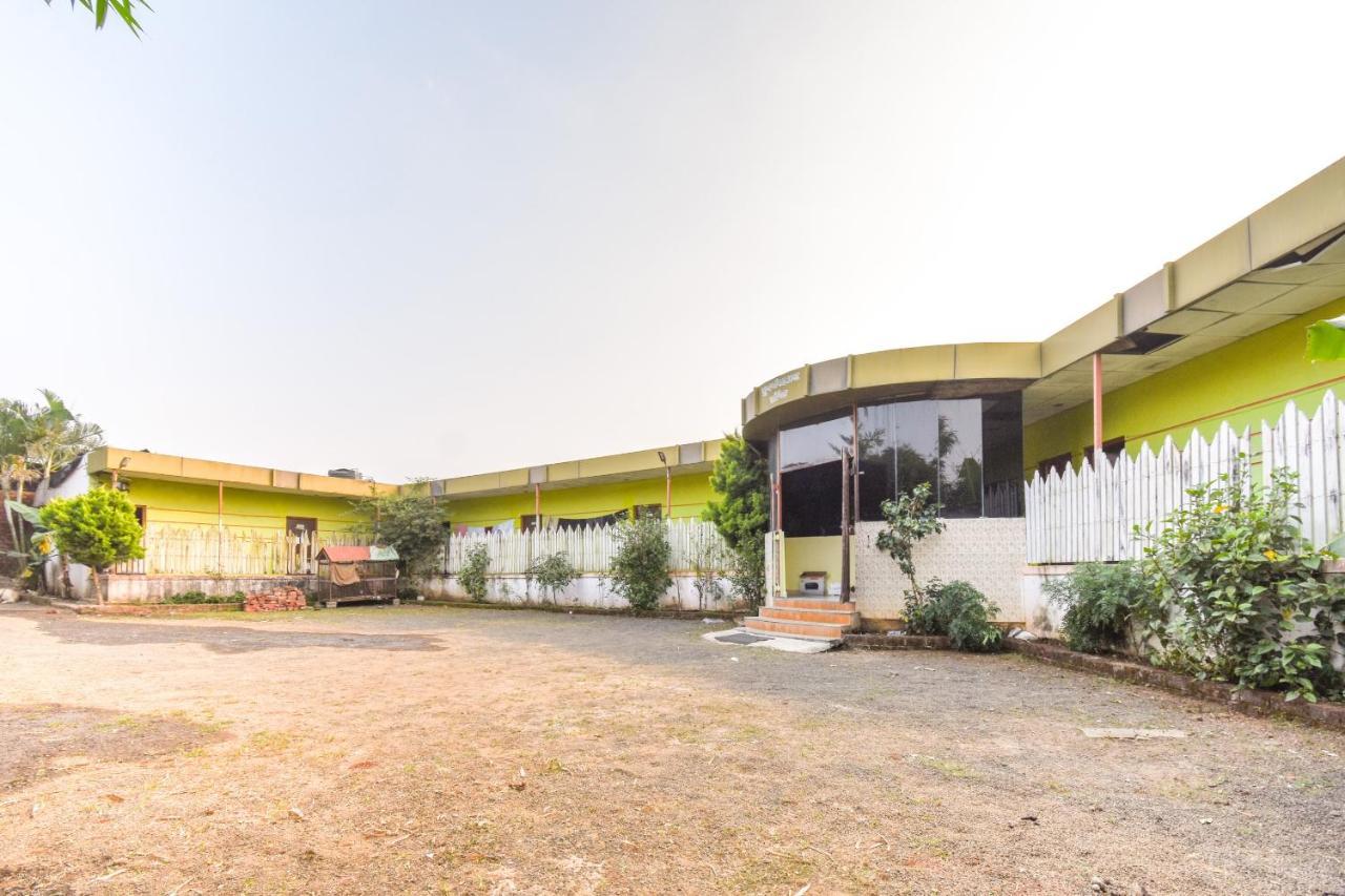Spot On 65135 Hotel Suvarna Samrat Lodge Khamshet Exterior photo
